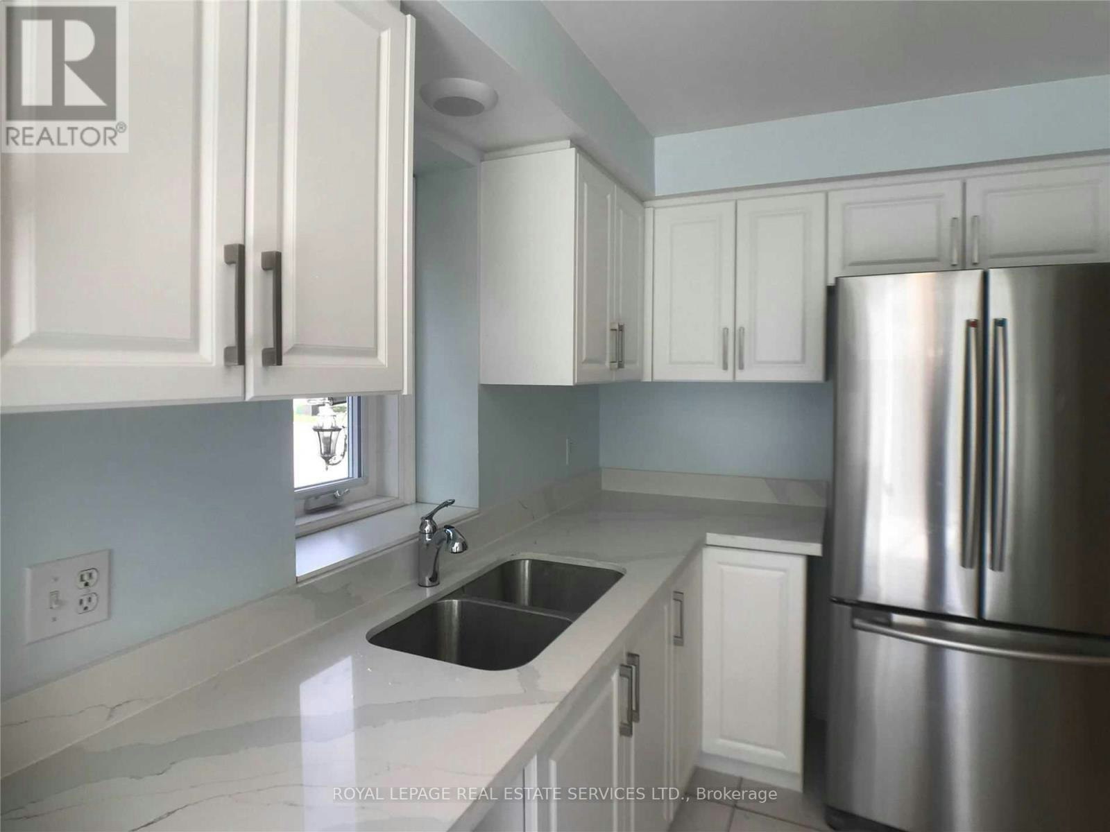 5252 Bushelgrove Circle, Mississauga, ON, L5M 6C5 - 7