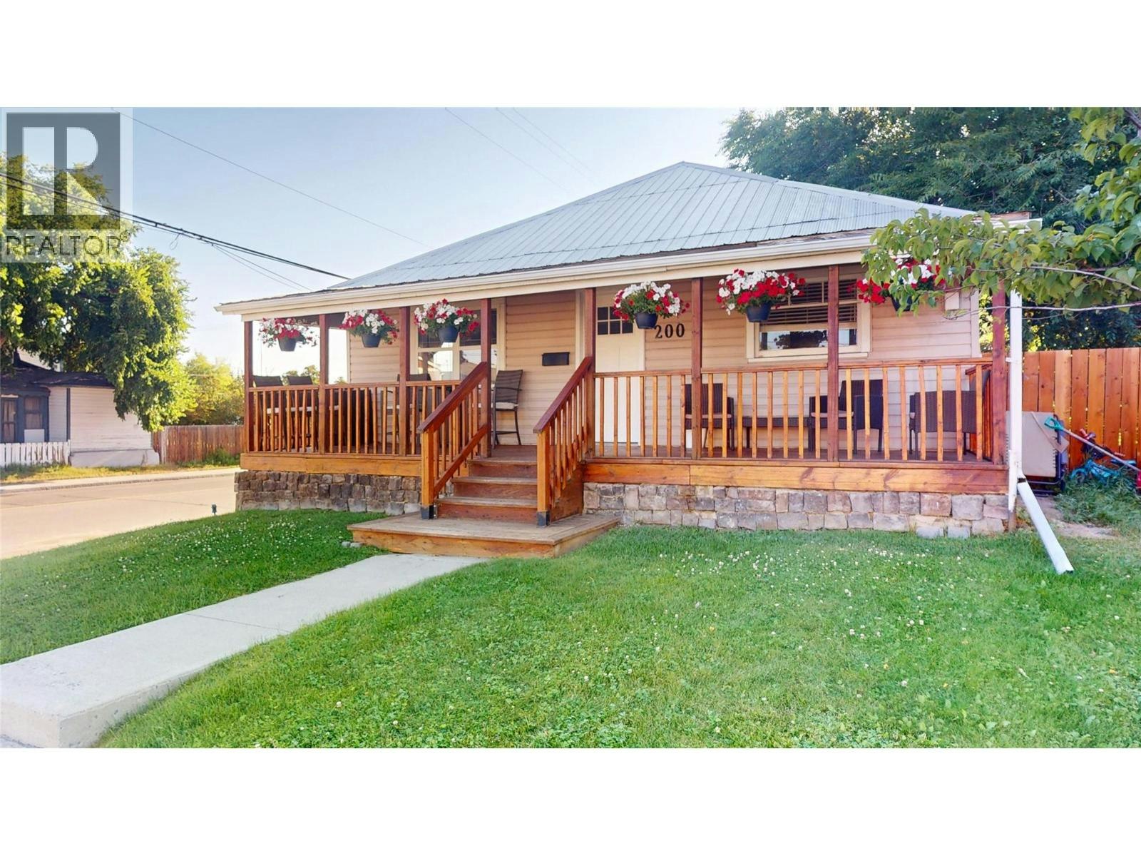 200 S 5th Avenue, Cranbrook, BC, V1C 2G4