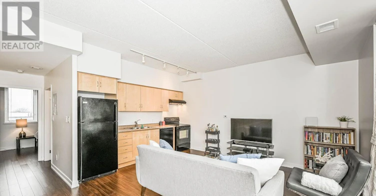 211-5 Gordon Street, Guelph, ON, N1H 4G8 - 2