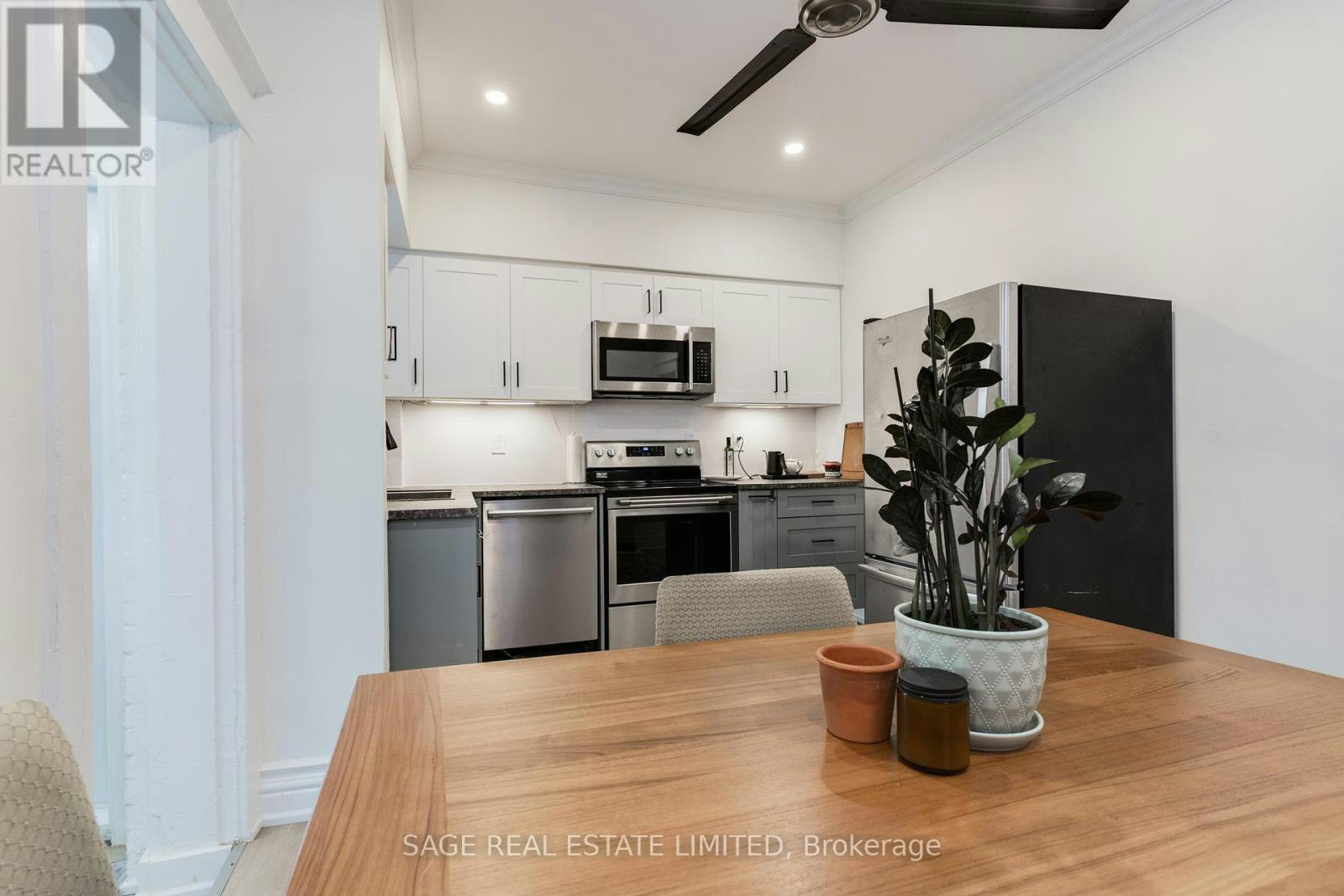 MAIN-37 Rusholme Road, Toronto, ON, M6J 3H3