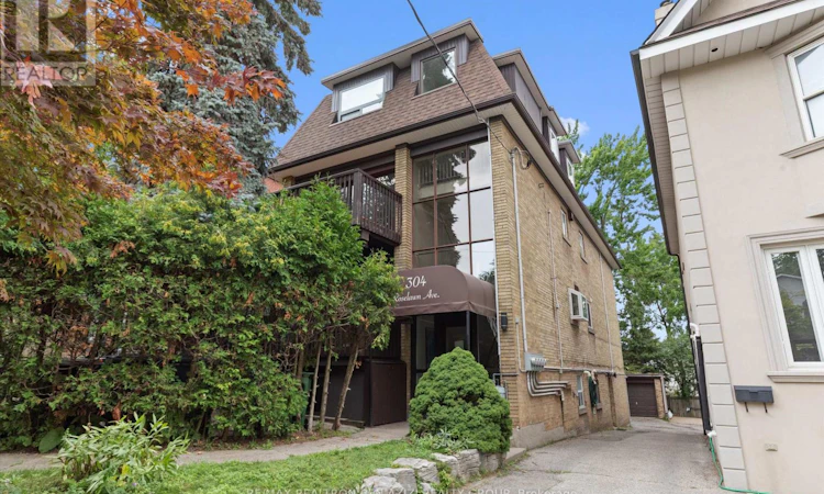 304 Roselawn Avenue