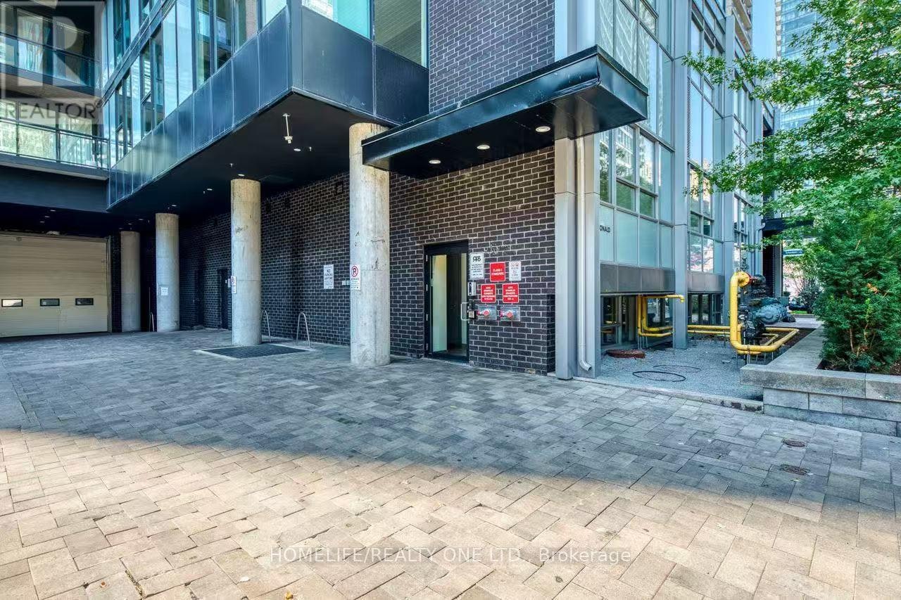 705-17 Dundonald Street, Toronto, ON, M4Y 0E4 - 3