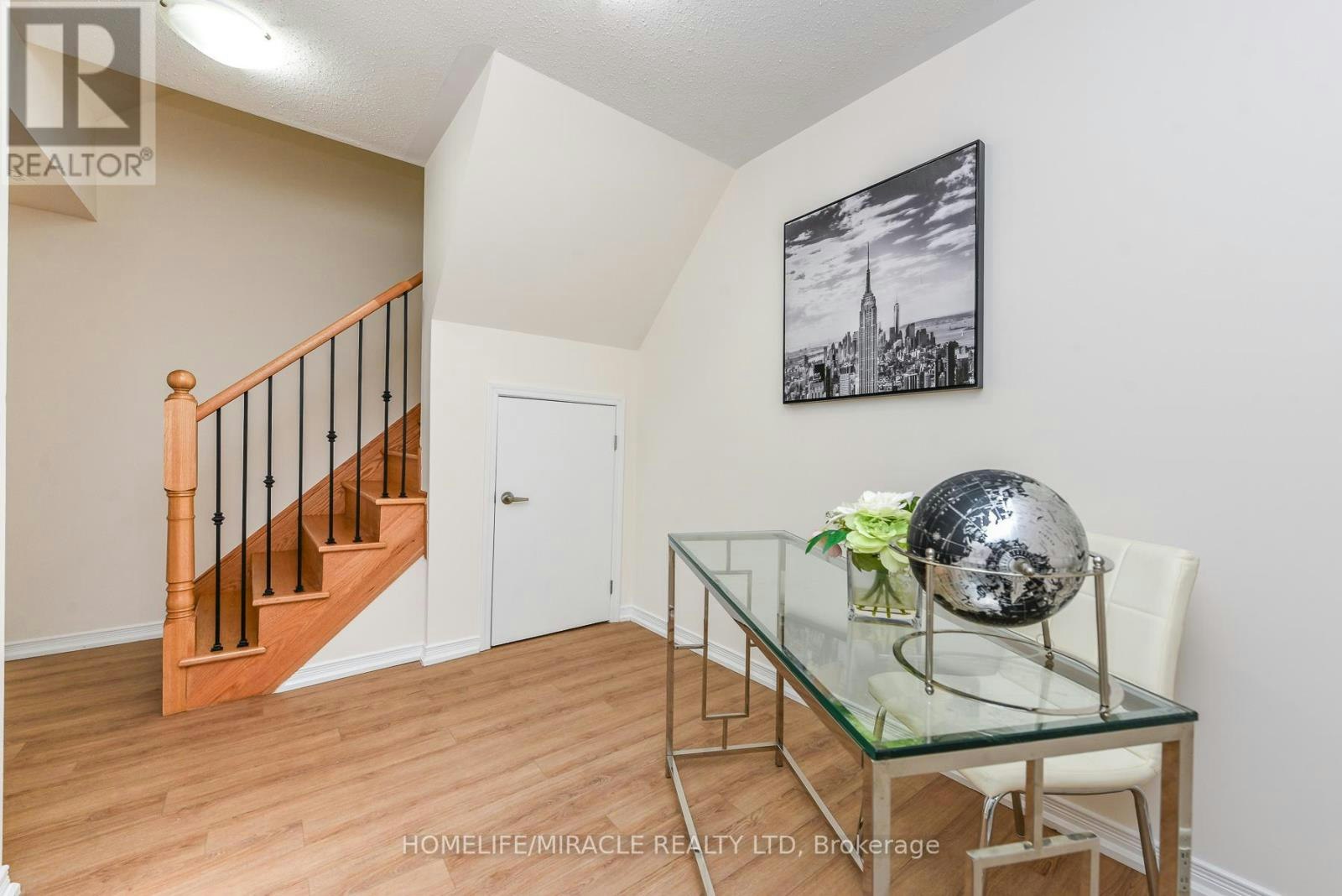 122-32 Fieldway Road, Toronto, ON, M8Z 0E3 - 24