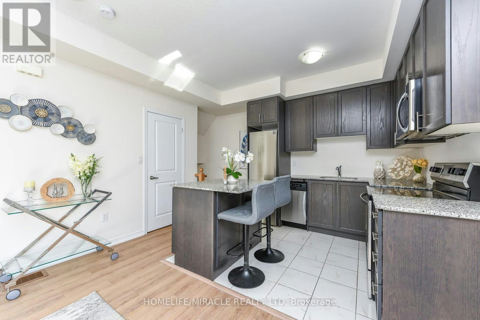 122-32 Fieldway Road, Toronto, ON, M8Z 0E3 - 17