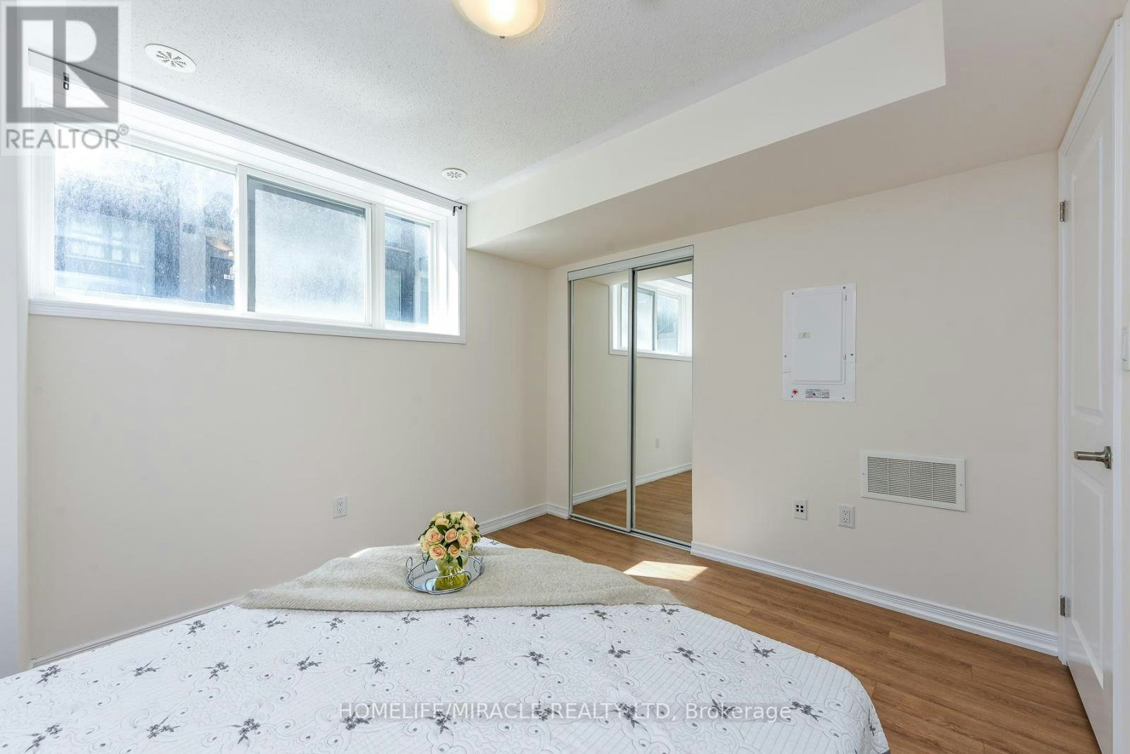 122-32 Fieldway Road, Toronto, ON, M8Z 0E3 - 31