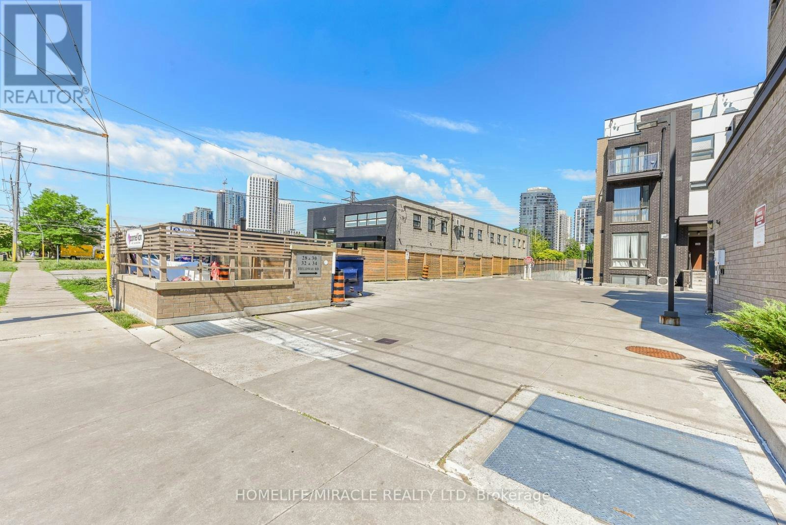 122-32 Fieldway Road, Toronto, ON, M8Z 0E3 - 6