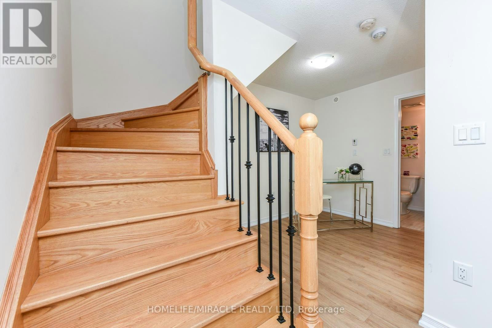 122-32 Fieldway Road, Toronto, ON, M8Z 0E3 - 23