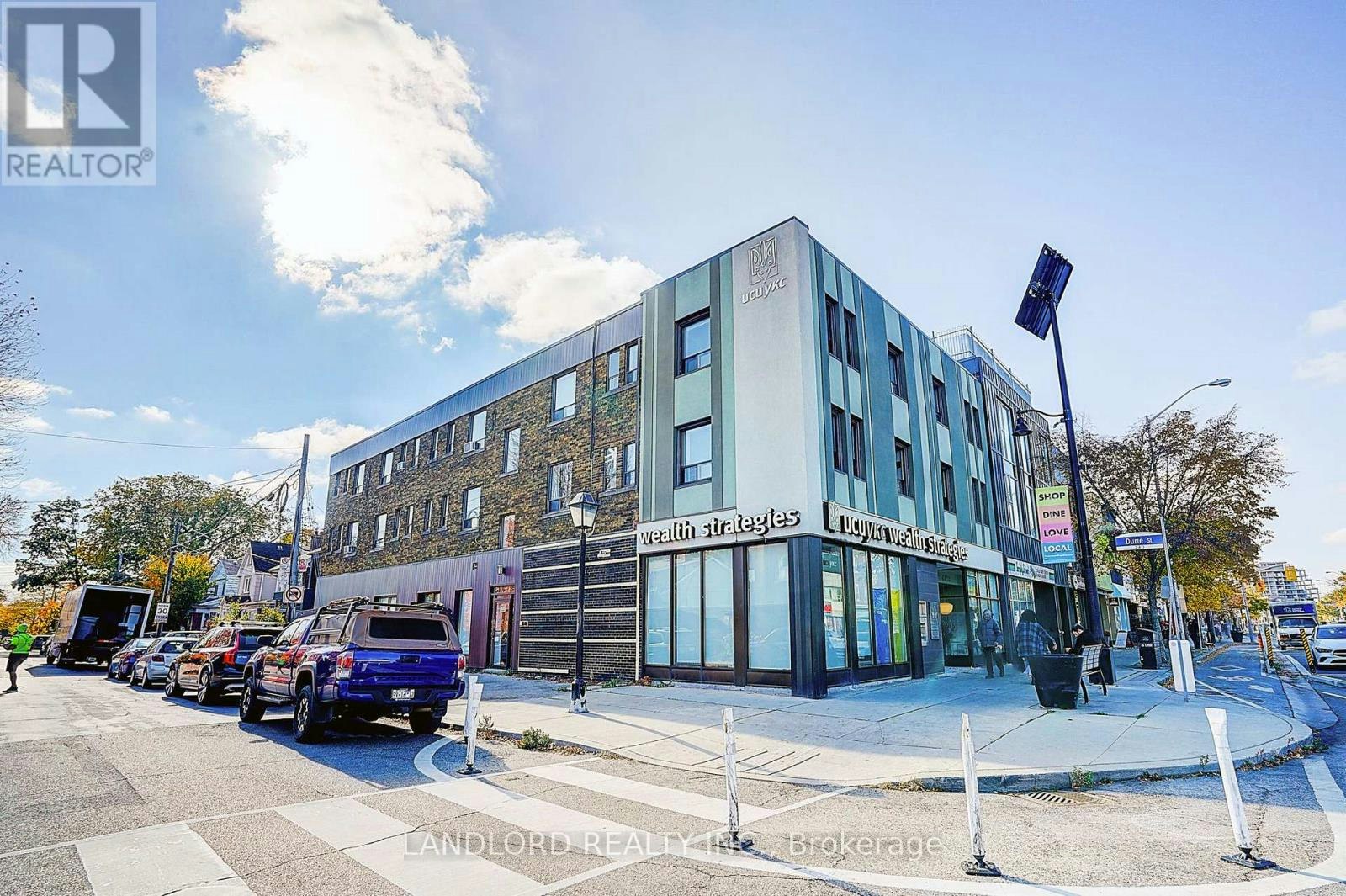 201-240 Durie Street, Toronto, ON, M6S 3G1