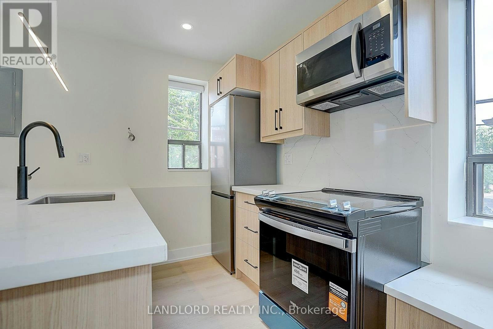 201-240 Durie Street, Toronto, ON, M6S 3G1 - 13