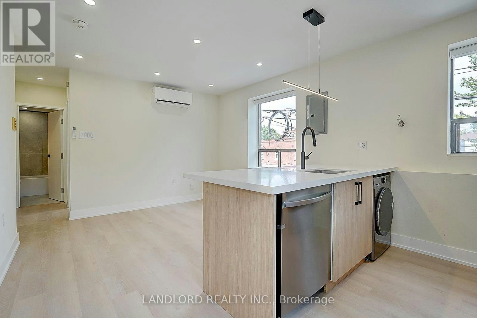 201-240 Durie Street, Toronto, ON, M6S 3G1 - 16