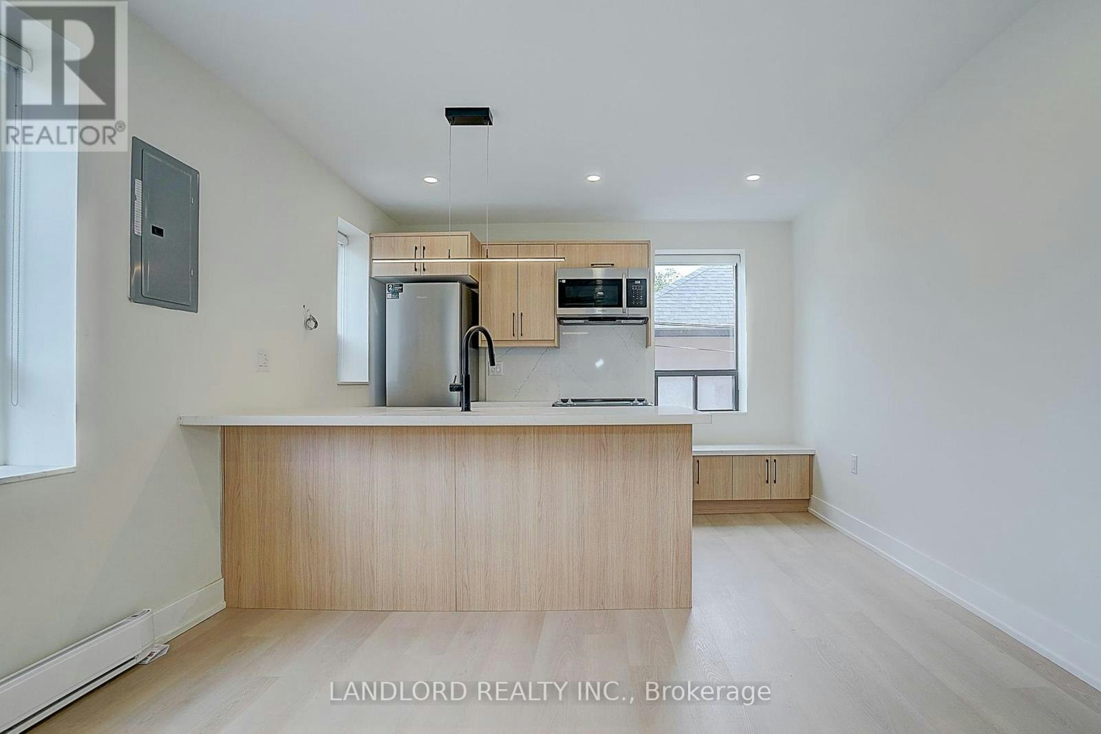 201-240 Durie Street, Toronto, ON, M6S 3G1 - 9