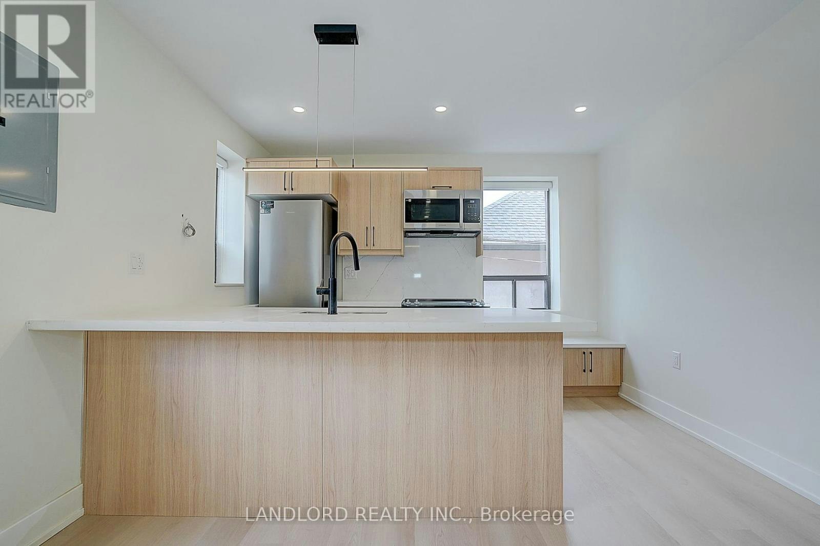 201-240 Durie Street, Toronto, ON, M6S 3G1 - 10
