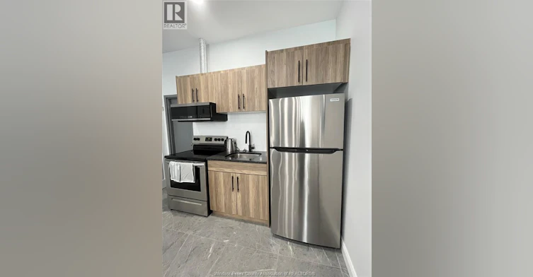 MAIN-806 Ottawa Street, Windsor, ON, N8X 2C6 - 7