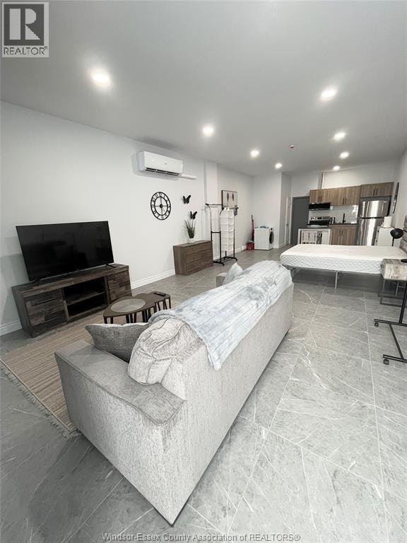 MAIN-806 Ottawa Street, Windsor, ON, N8X 2C6 - 3