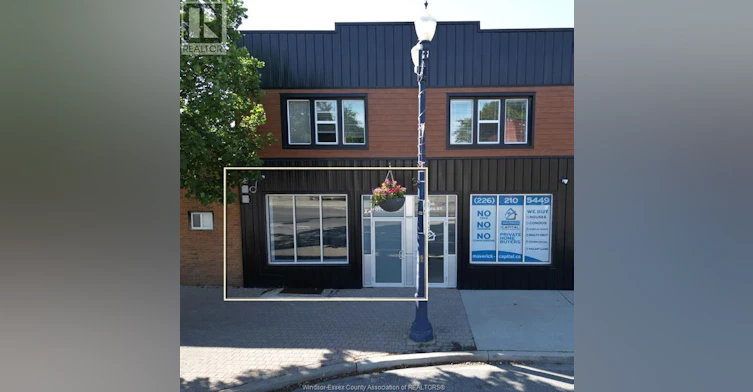 MAIN-806 Ottawa Street, Windsor, ON, N8X 2C6 - 2