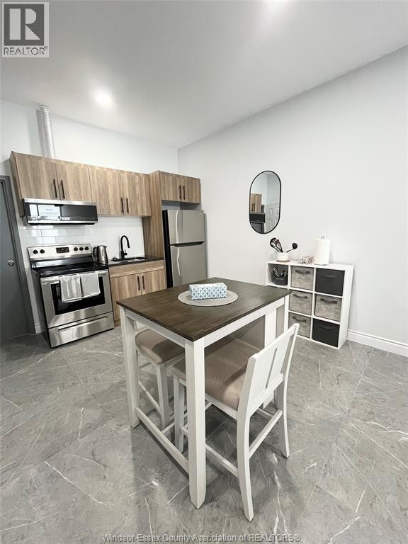 MAIN-806 Ottawa Street, Windsor, ON, N8X 2C6 - 6