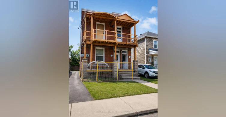 2-217 Bruyere Street, Ottawa, ON, K1N 5E4