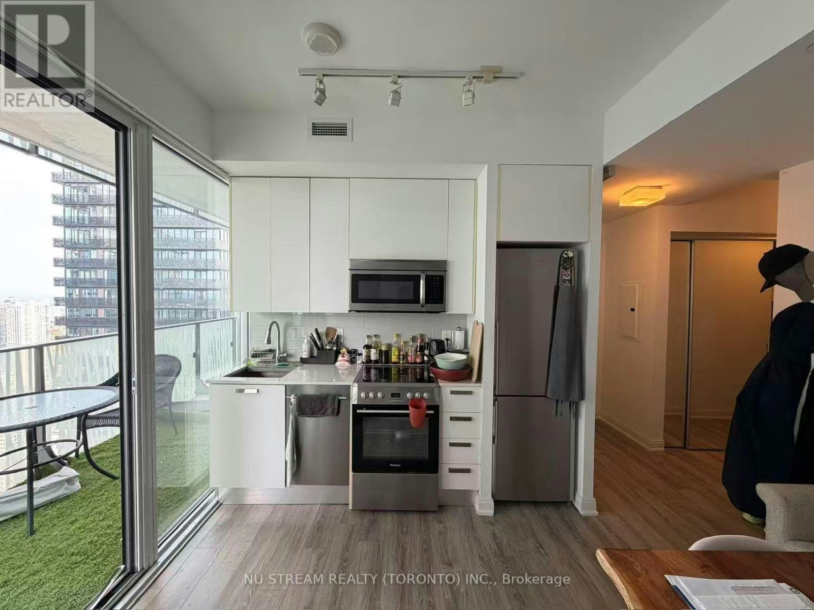 4501-42 Charles Street E, Toronto, ON, M4Y 0B7 - 5
