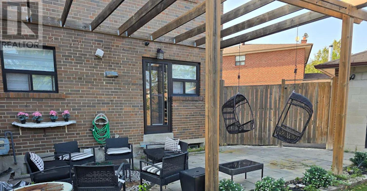 MAIN-21 Elnathan Crescent, Toronto, ON, M9L 2G2 - 23