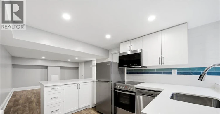 3R-1 Kingswood Road, Toronto, ON, M4E 3N4 - 4