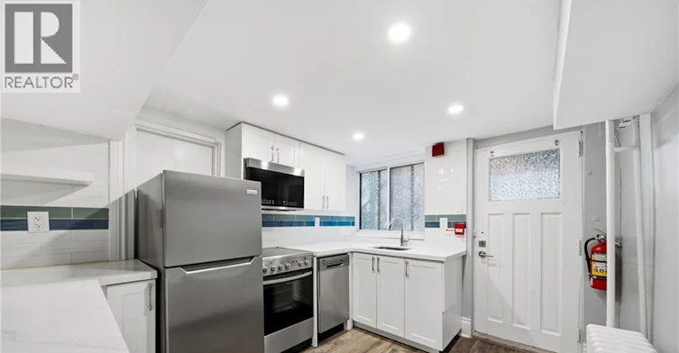 3R-1 Kingswood Road, Toronto, ON, M4E 3N4 - 5