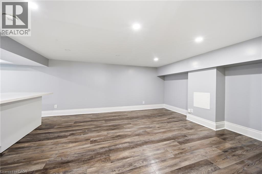 3R-1 Kingswood Road, Toronto, ON, M4E 3N4 - 11