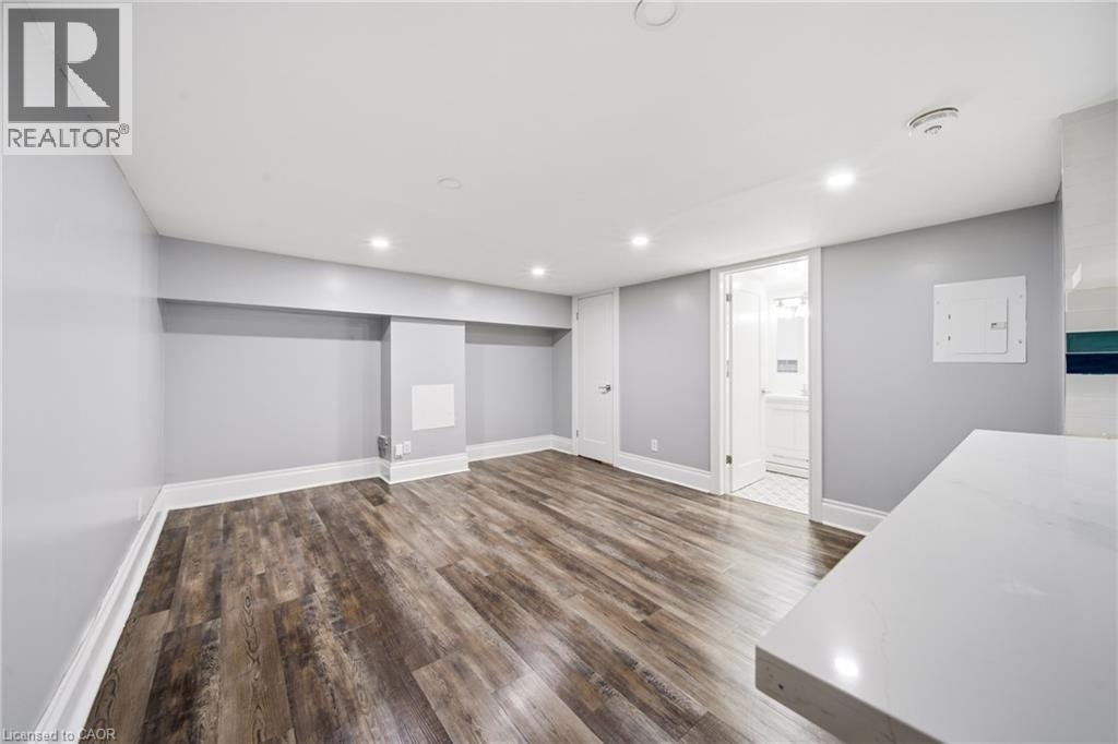 3R-1 Kingswood Road, Toronto, ON, M4E 3N4 - 7