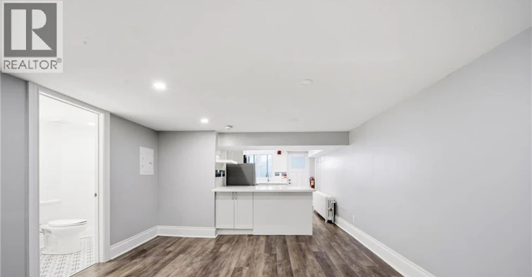 3R-1 Kingswood Road, Toronto, ON, M4E 3N4 - 9
