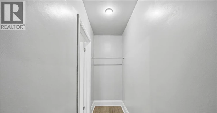 7M-1 Kingswood Road, Toronto, ON, M4E 3N4 - 27