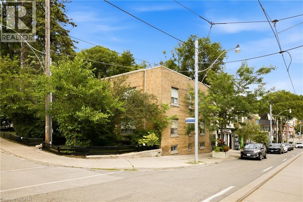 7M-1 Kingswood Road, Toronto, ON, M4E 3N4