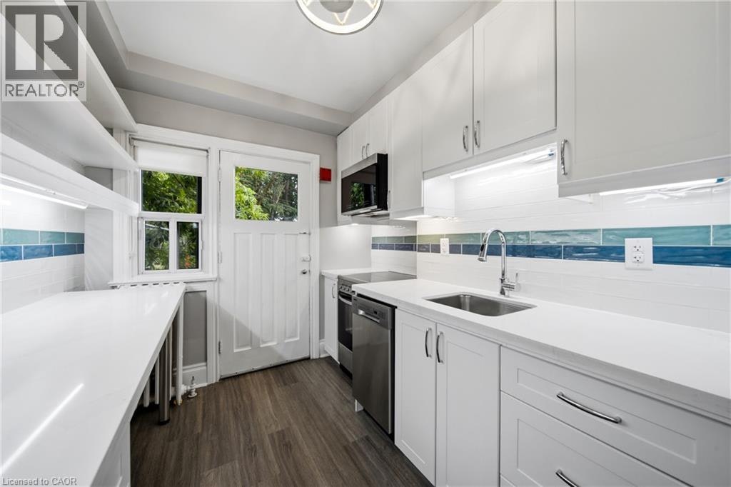 7M-1 Kingswood Road, Toronto, ON, M4E 3N4 - 16