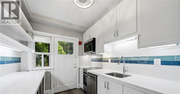 7M-1 Kingswood Road, Toronto, ON, M4E 3N4 - 16