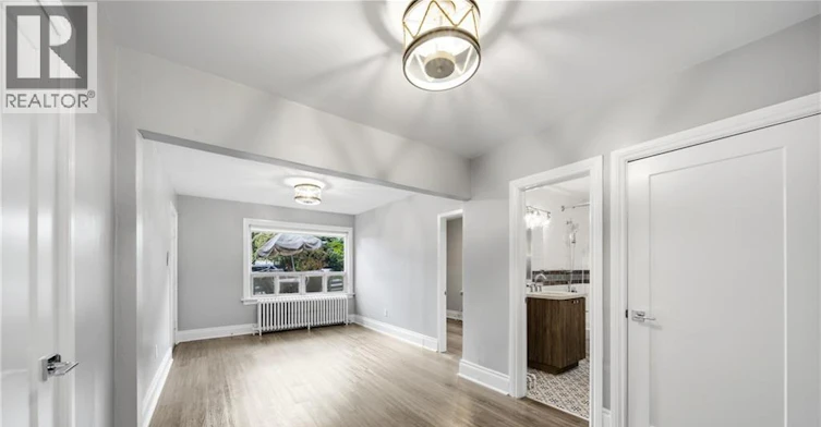 7M-1 Kingswood Road, Toronto, ON, M4E 3N4 - 11
