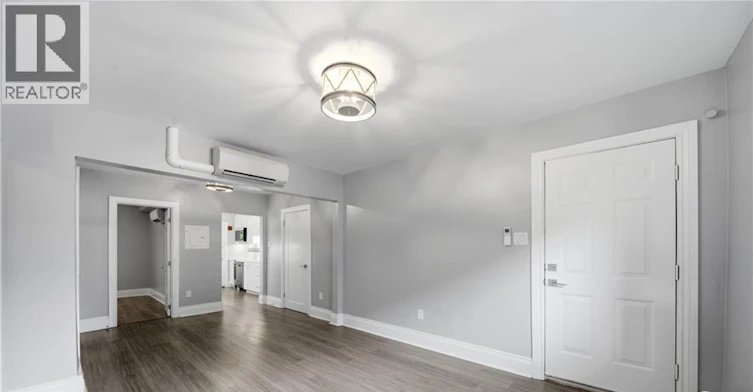 7M-1 Kingswood Road, Toronto, ON, M4E 3N4 - 9
