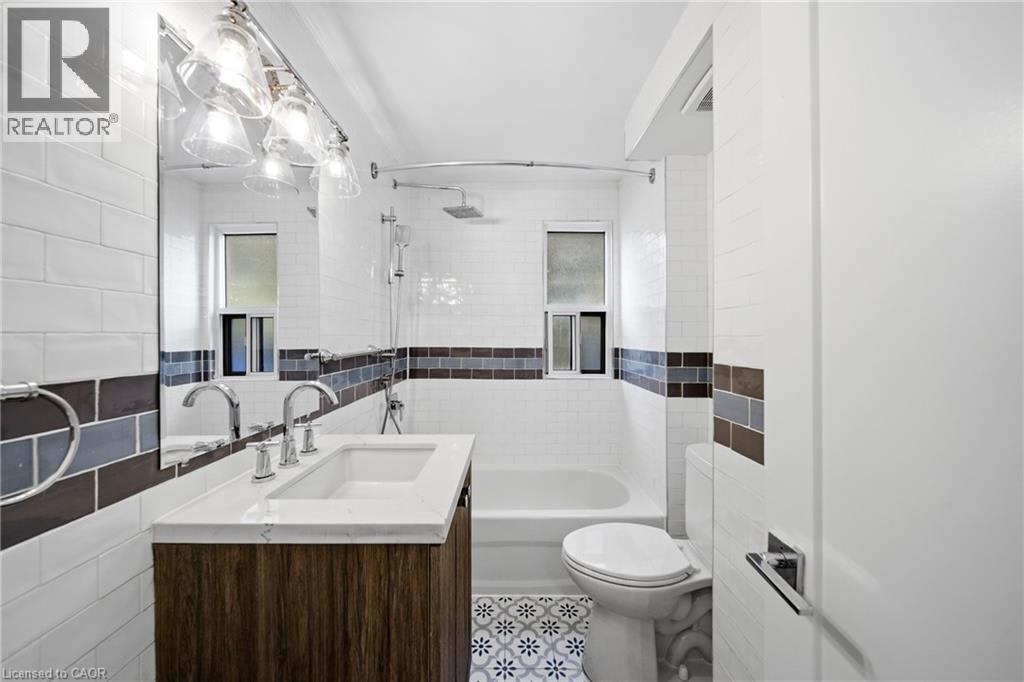7M-1 Kingswood Road, Toronto, ON, M4E 3N4 - 12