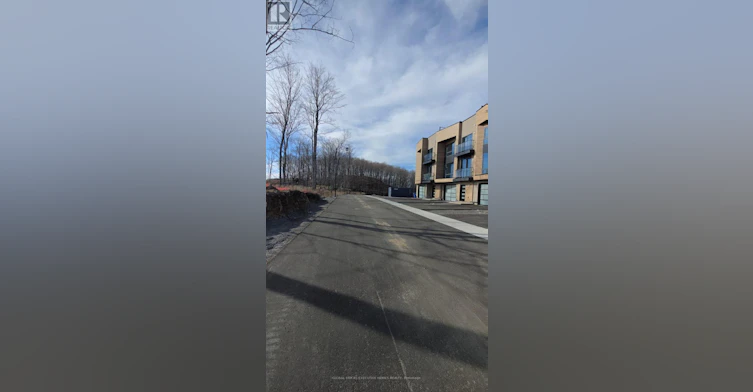 2-22 Chau Ha Circle, Huntsville, ON, P1H 0K3 - 2