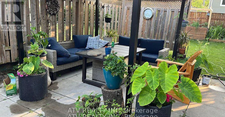 696 Balaton Avenue, Pickering, ON, L1W 1W1 - 11