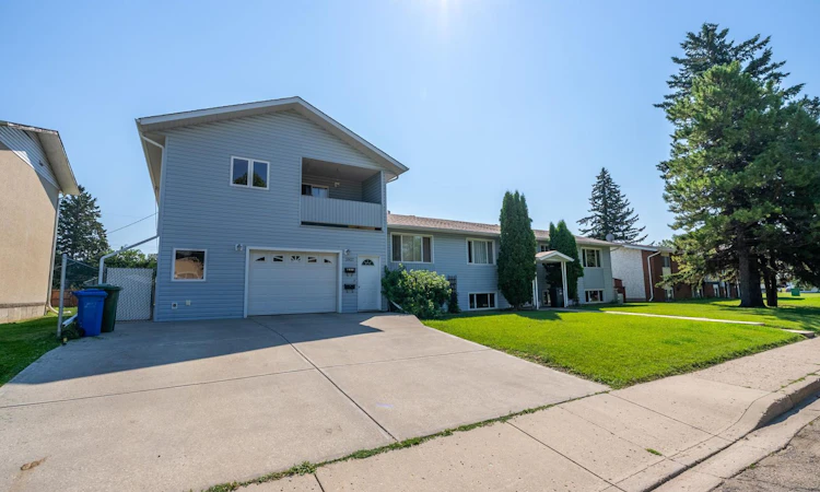 3907-3905 54 Street
