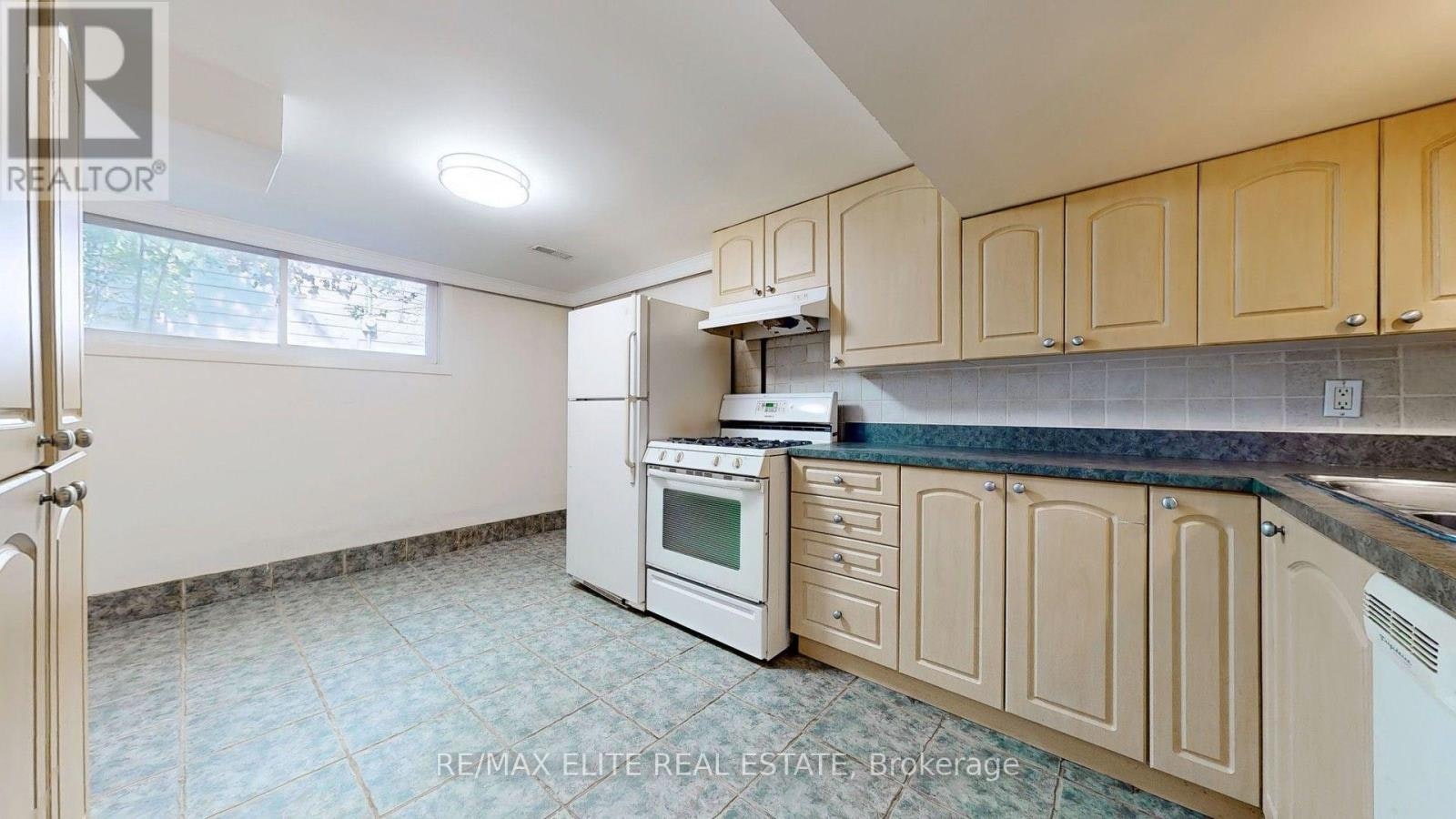 BACK-177 Maple Avenue, Richmond Hill, ON, L4C 2J2 - 3