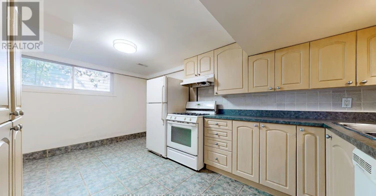 BACK-177 Maple Avenue, Richmond Hill, ON, L4C 2J2 - 3
