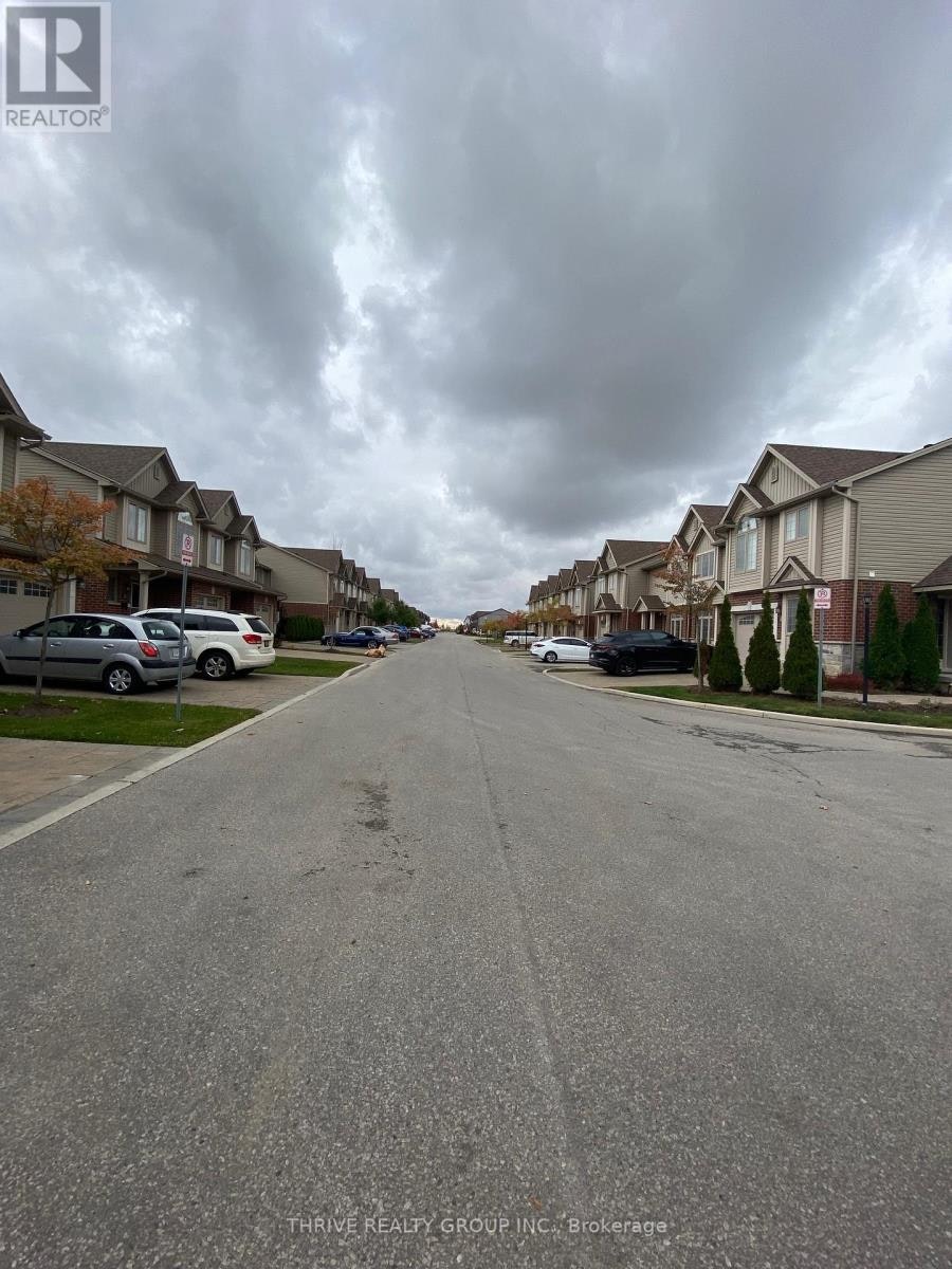 20-3399 Castle Rock Place, London, ON, N6L 0C8 - 2