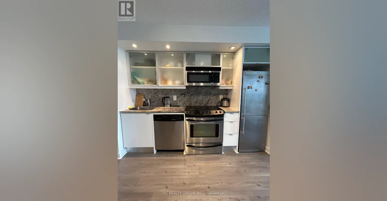 5009-25 Telegram Mews, Toronto, ON, M5V 3Z1