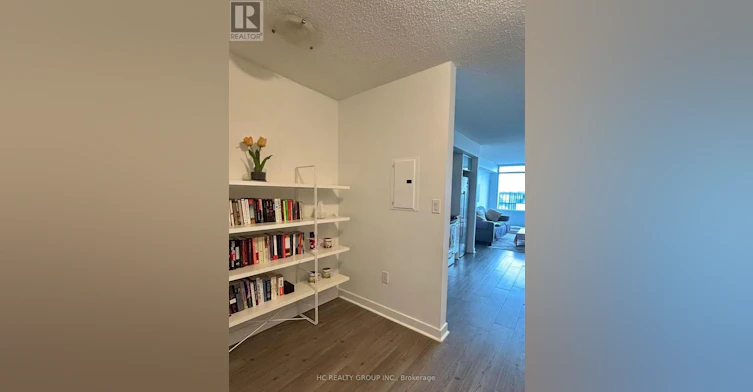 5009-25 Telegram Mews, Toronto, ON, M5V 3Z1 - 2