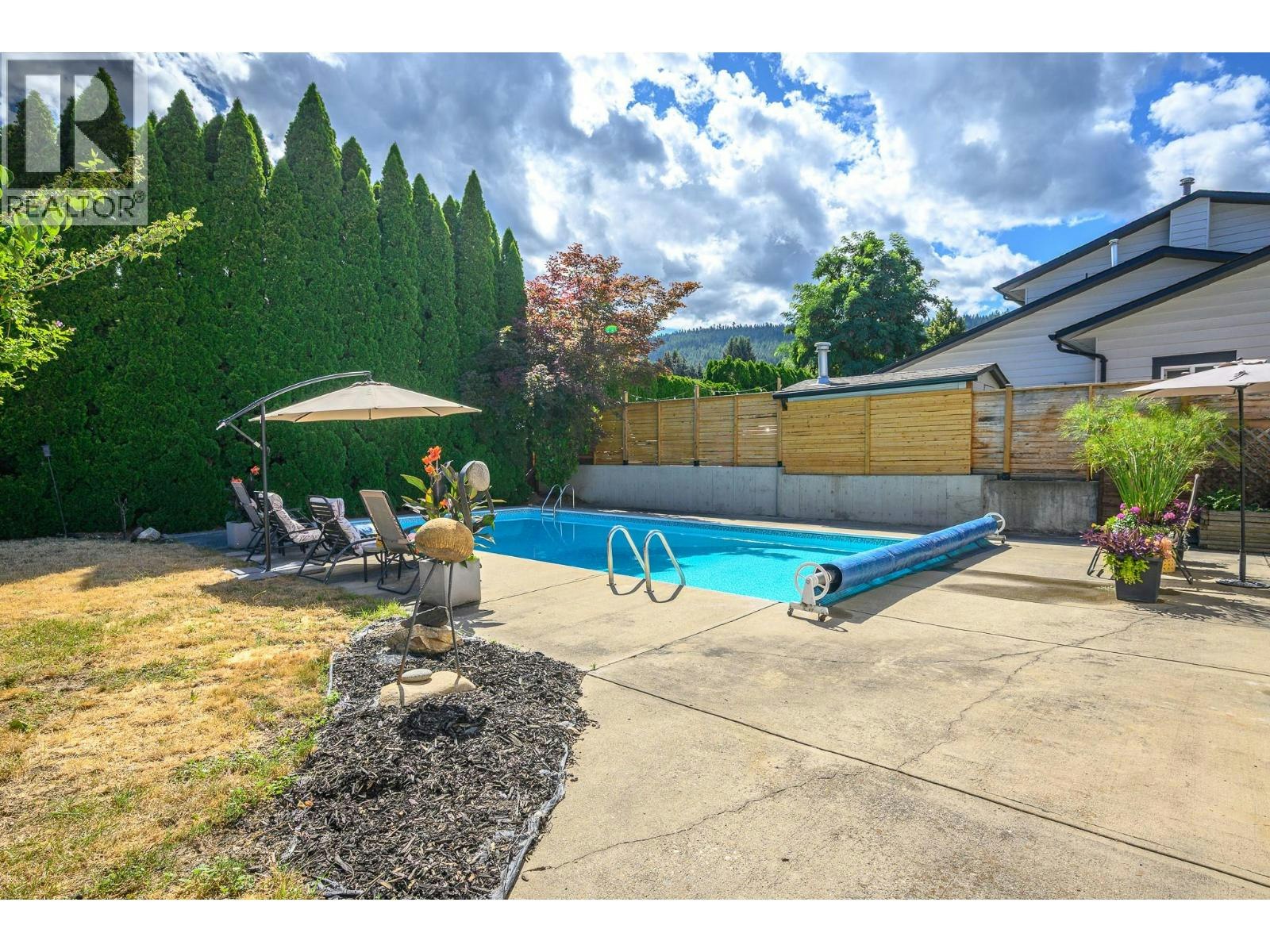 7807 Corona Court, Coldstream, BC, V1B 2C2 - 34