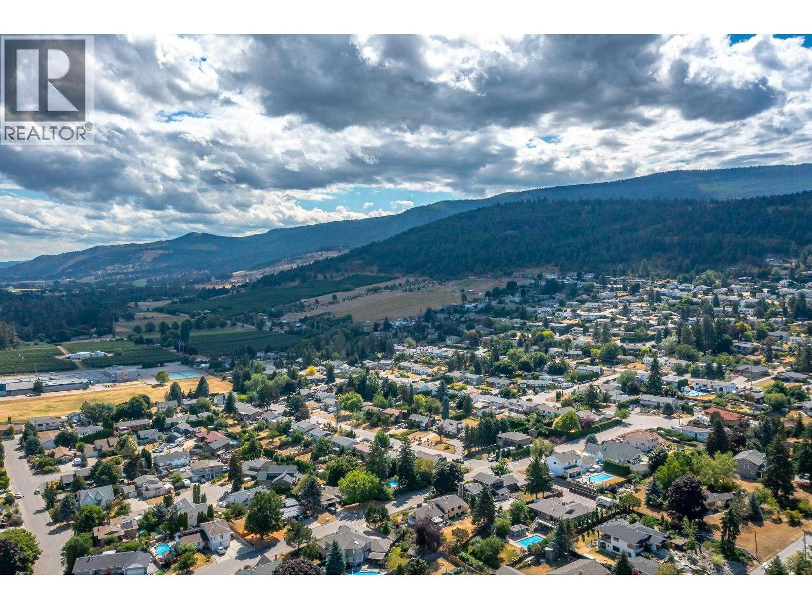7807 Corona Court, Coldstream, BC, V1B 2C2 - 52