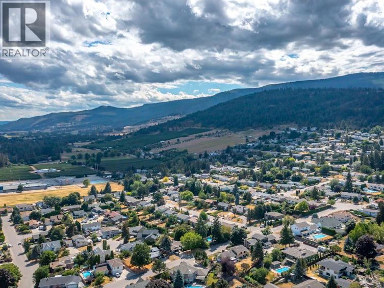 7807 Corona Court, Coldstream, BC, V1B 2C2 - 52