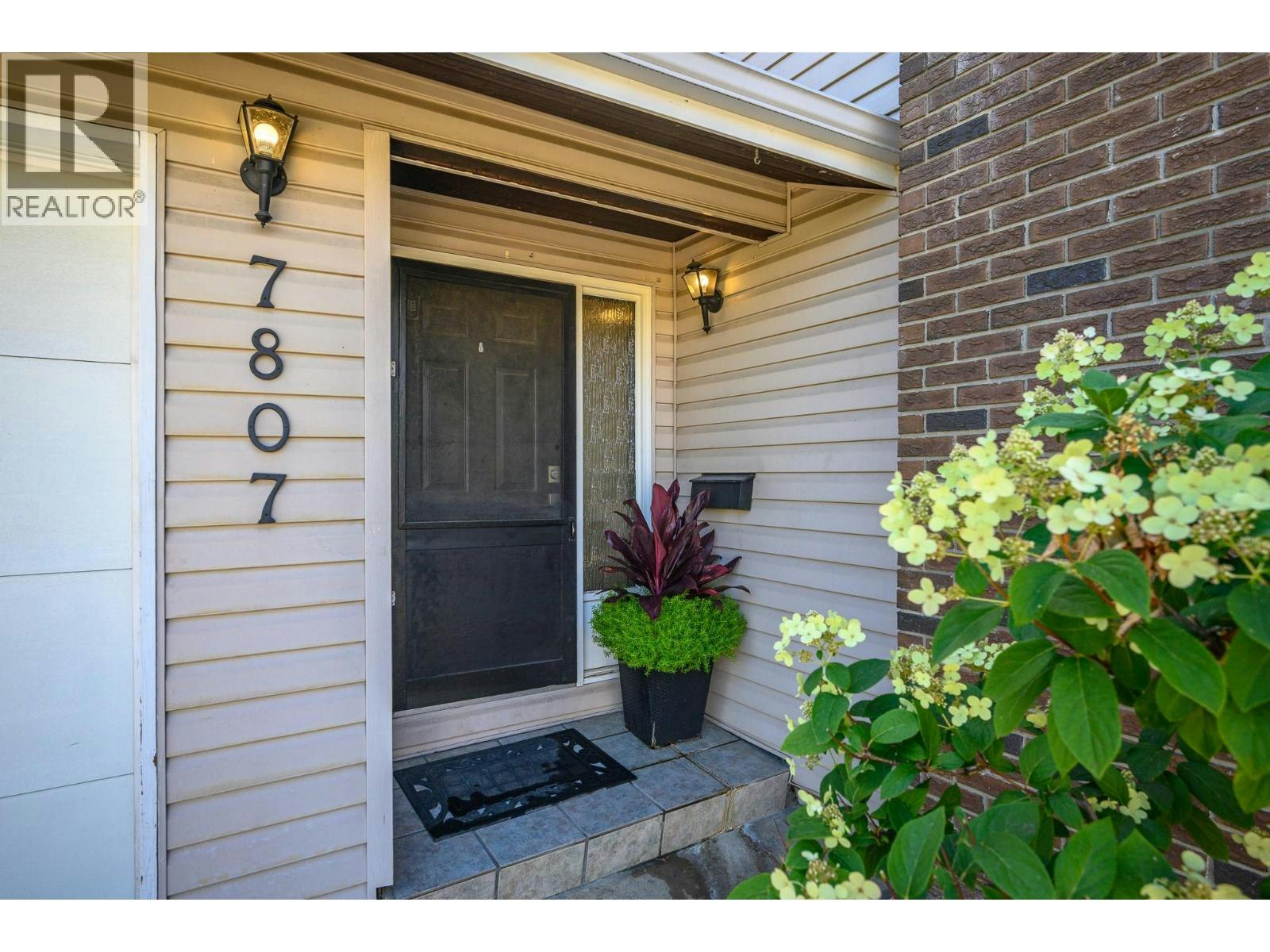 7807 Corona Court, Coldstream, BC, V1B 2C2 - 7