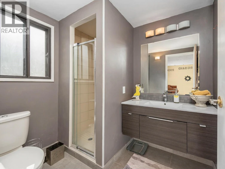 7807 Corona Court, Coldstream, BC, V1B 2C2 - 23