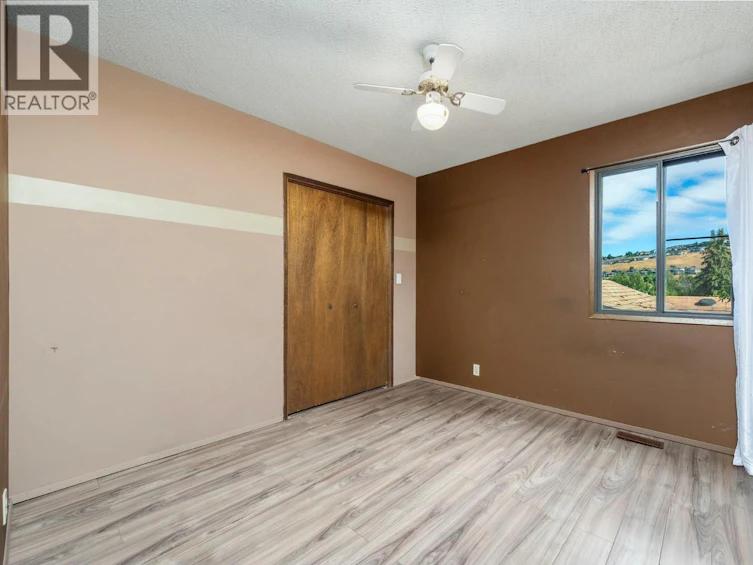 7807 Corona Court, Coldstream, BC, V1B 2C2 - 31