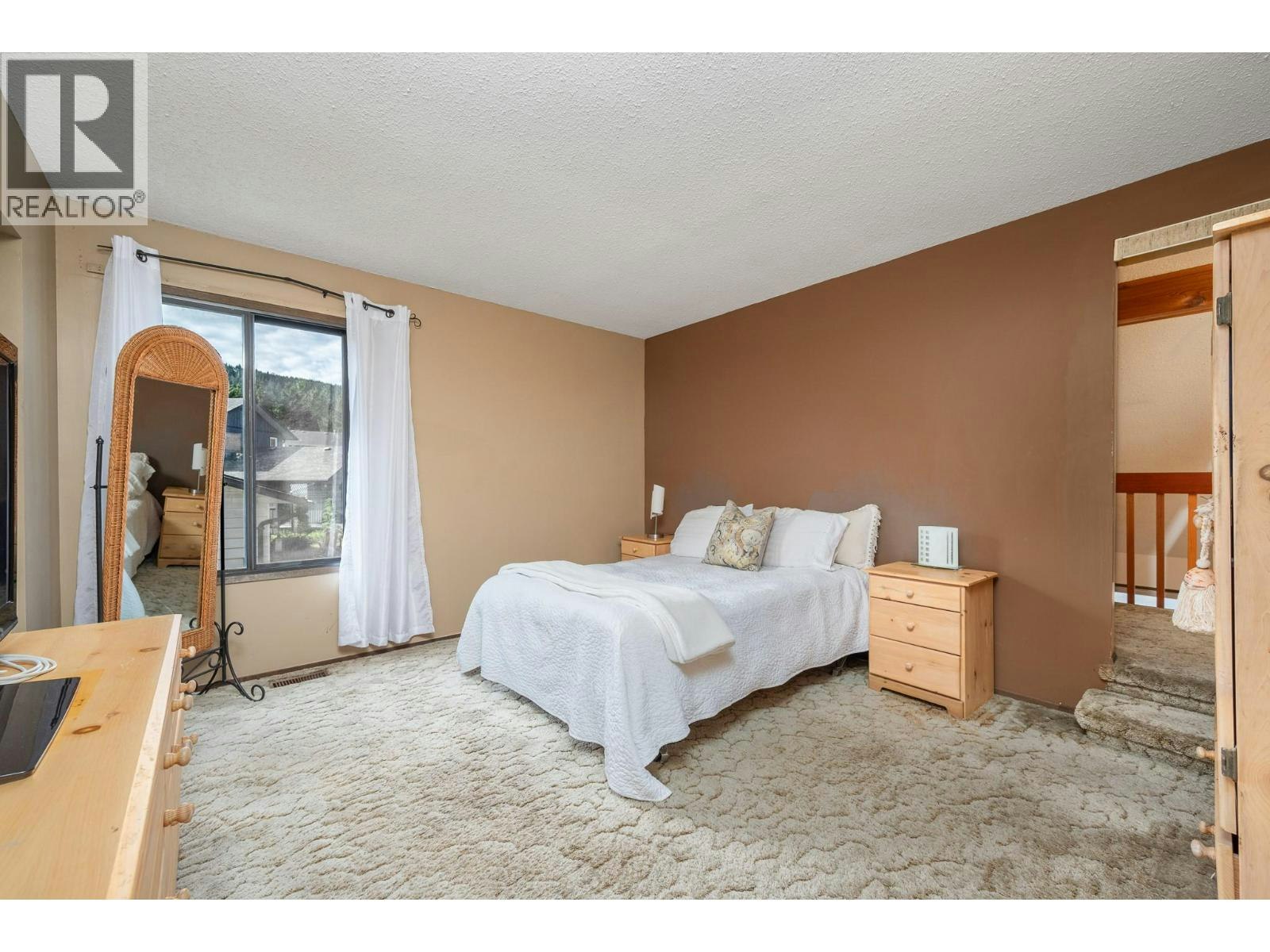 7807 Corona Court, Coldstream, BC, V1B 2C2 - 25